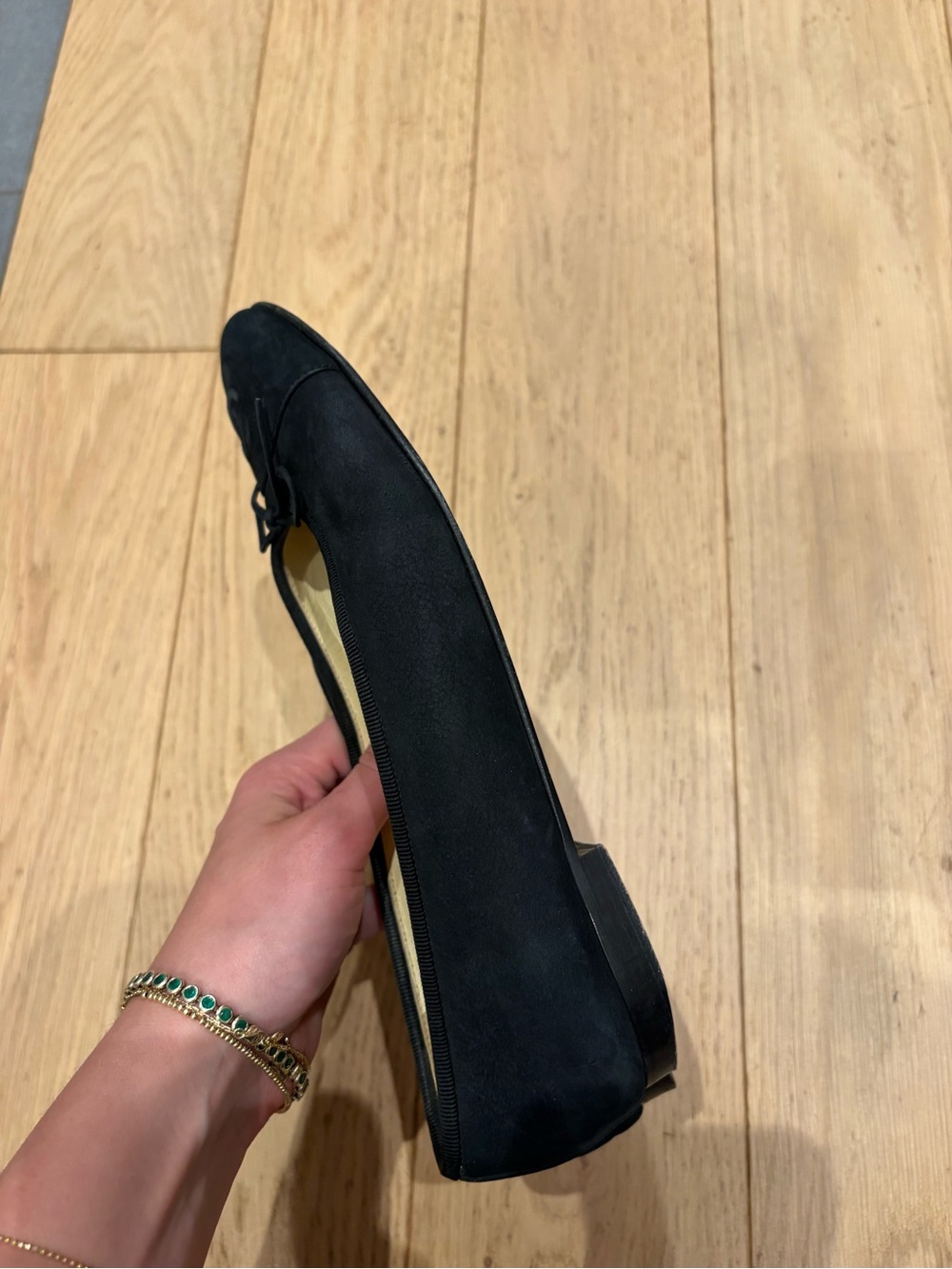 CHANEL Black Suede CC Logo Cap toe Ballet Flats with Bow - Picture 7 of 8